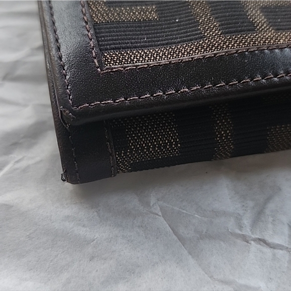 Fendi Zucca crossbody wallet - Picture 7 of 10